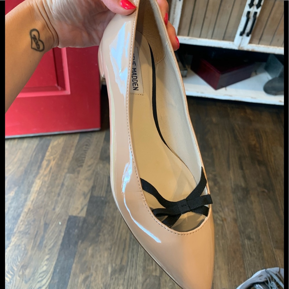 Steve Madden cream leather flats, size 7.5, brand new